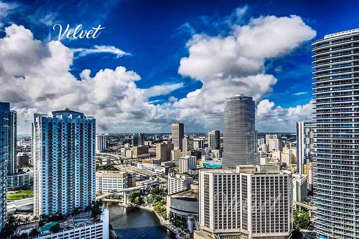Icon Brickell Suites By Vesper Miami Exterior photo